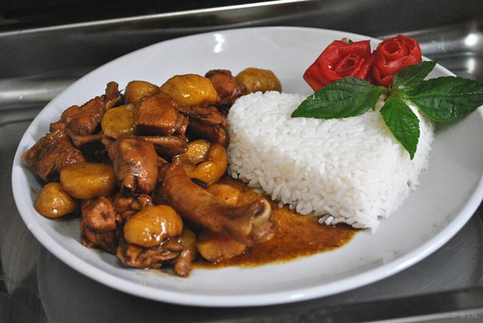【快乐厨艺】"爱心"板栗烧鸡饭(创意美食)