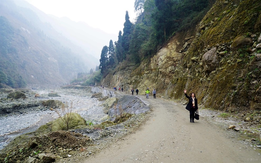 【巍巍雪山】自駕,徒步穿越彭州龍門山燕子溝(回龍溝)