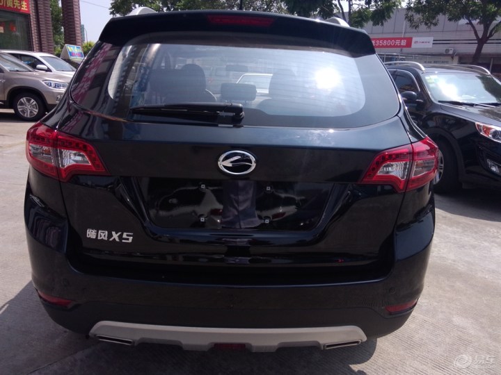 恭喜赵先生提车黑色陆风x5
