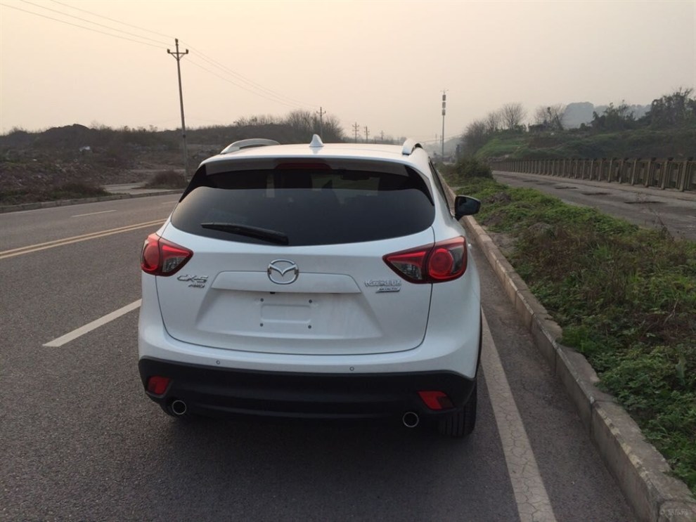 驰骋白俊马,仗剑走天涯!