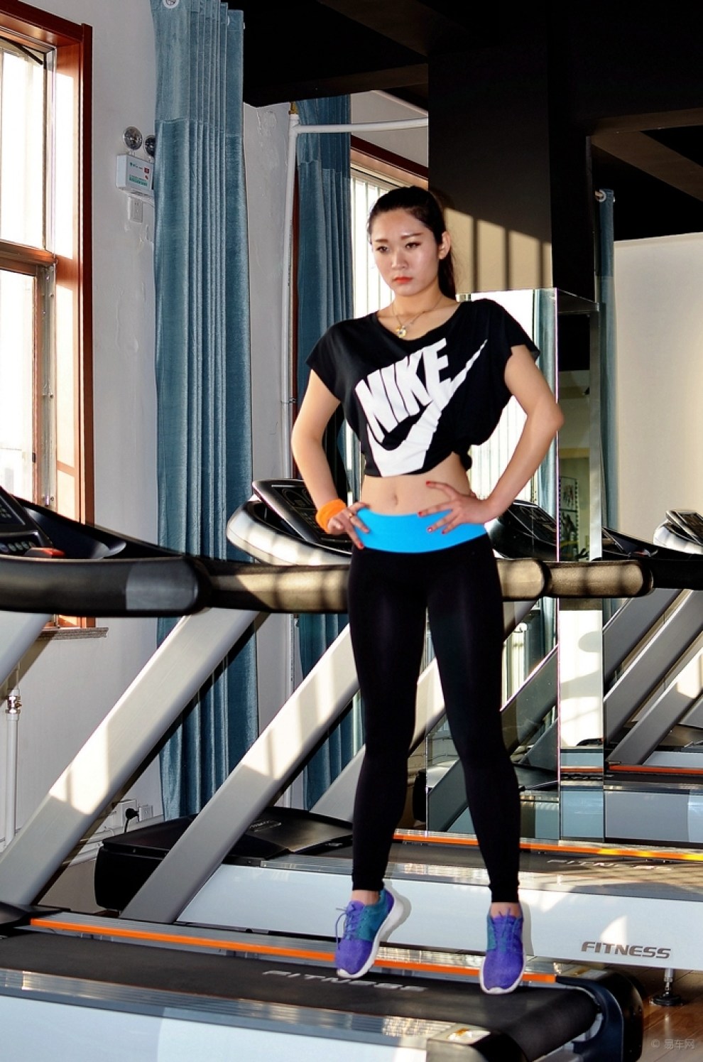 【健身靓妹】_丽人风尚社区图片集锦_汽车论坛-易车网