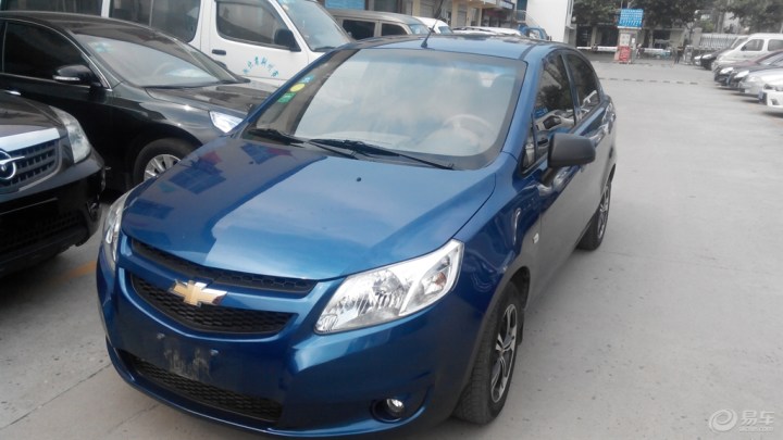 直播提二手蓝色新赛欧