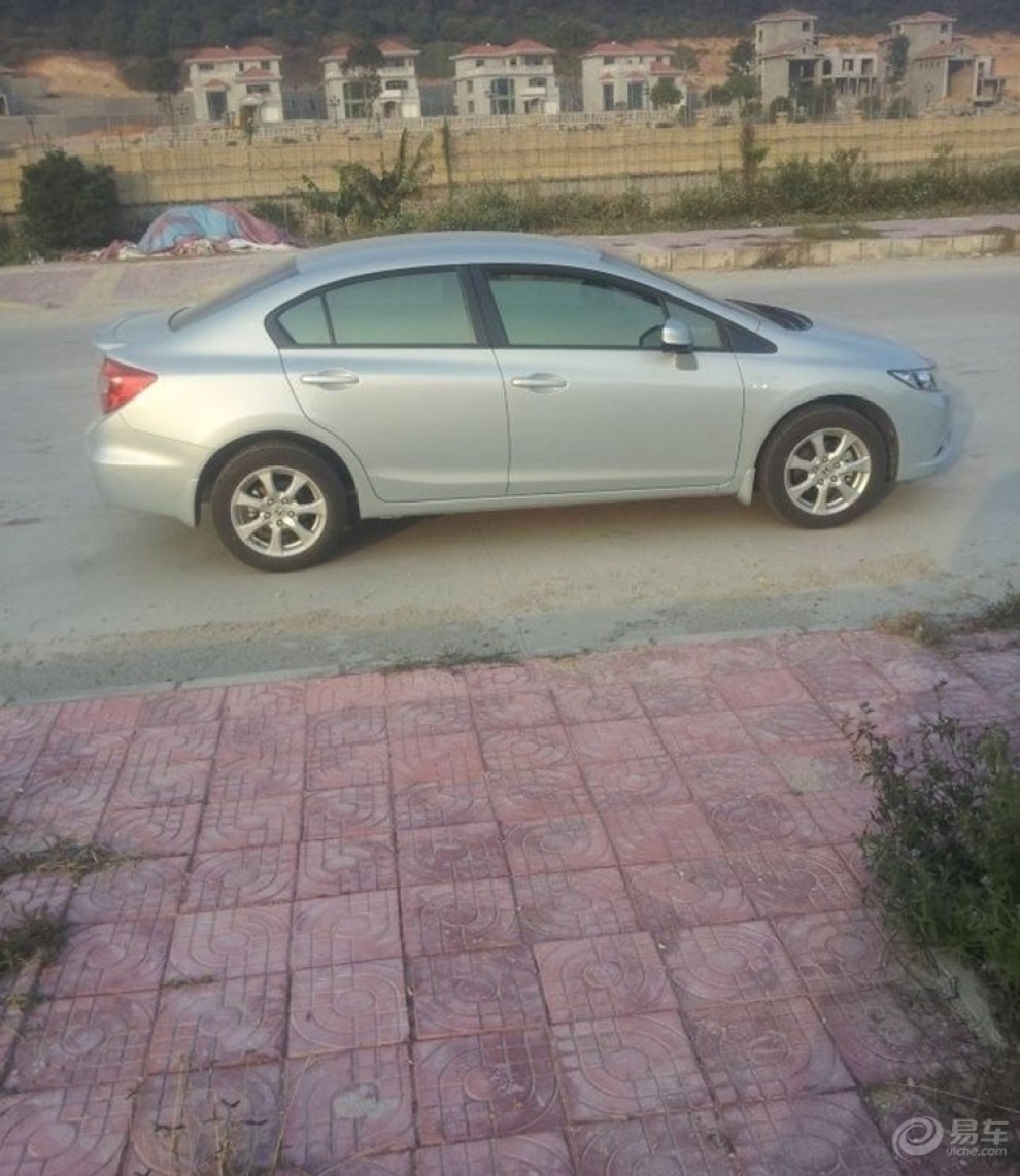 广东东莞本田思域自动舒适雪花银提车作业!