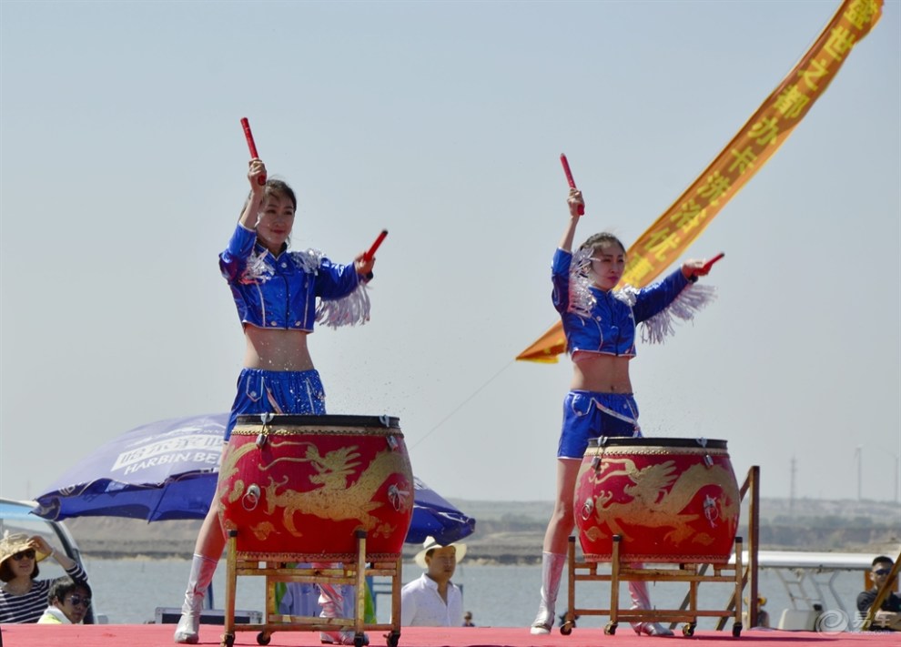 【原创首发】美少女们表演的水鼓舞