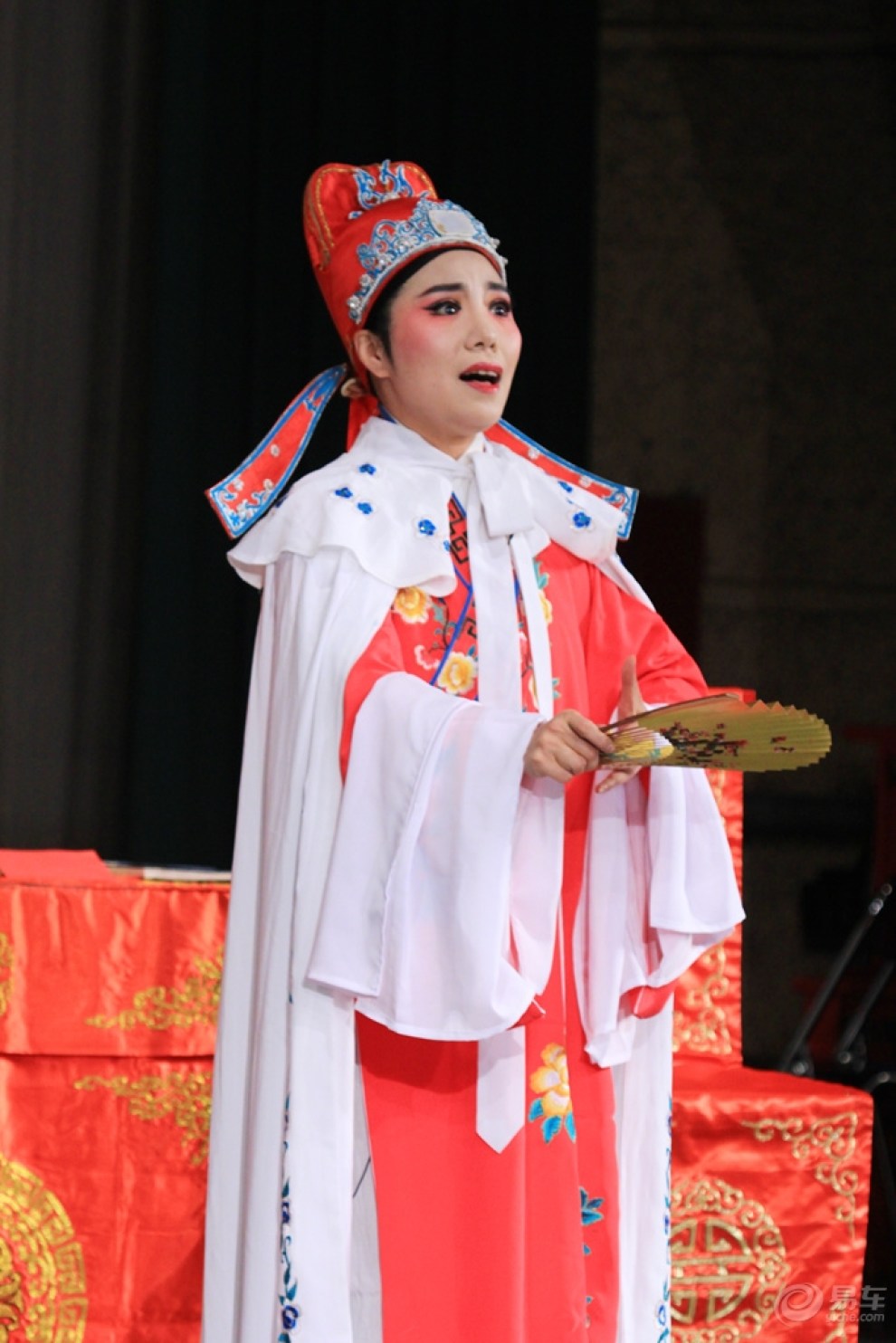 越剧《红丝错》剧照