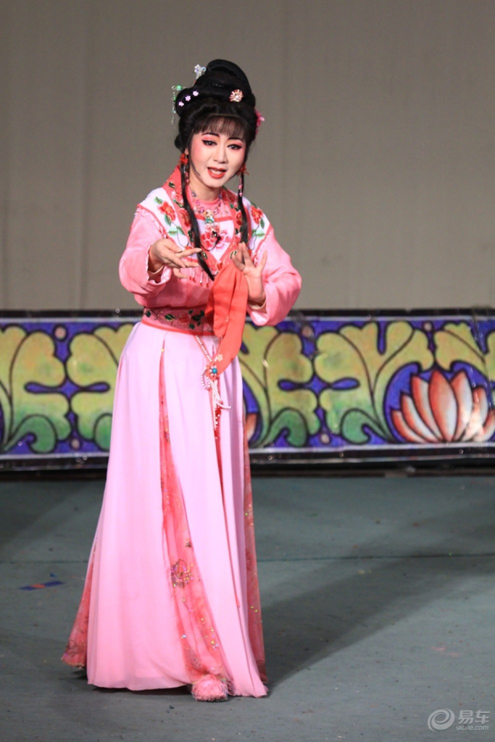 越剧《红丝错》剧照