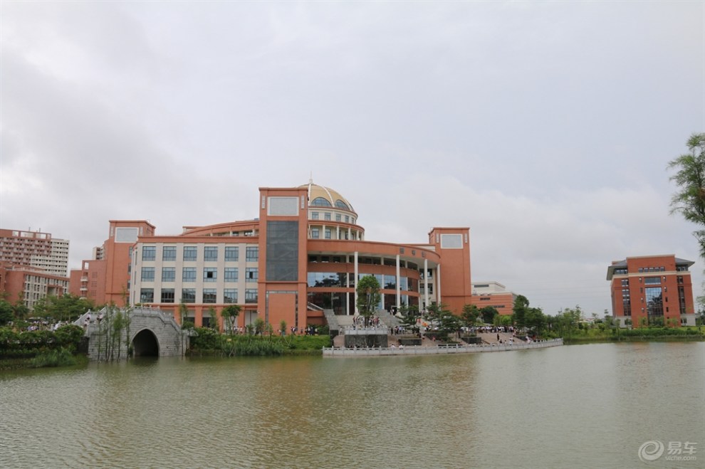 【英朗】广州医科大学番禺校区风光