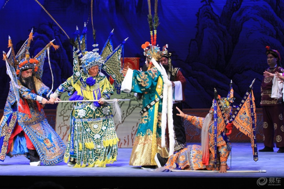 《在这夏季里》欣赏评剧《对花枪》剧照