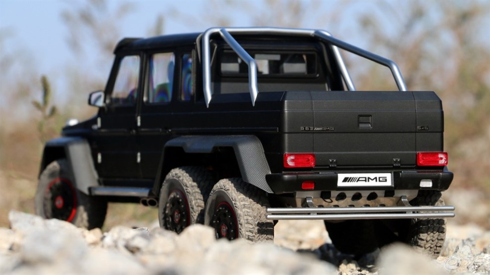 不一樣的 mercedes-benz amg g63 6x6