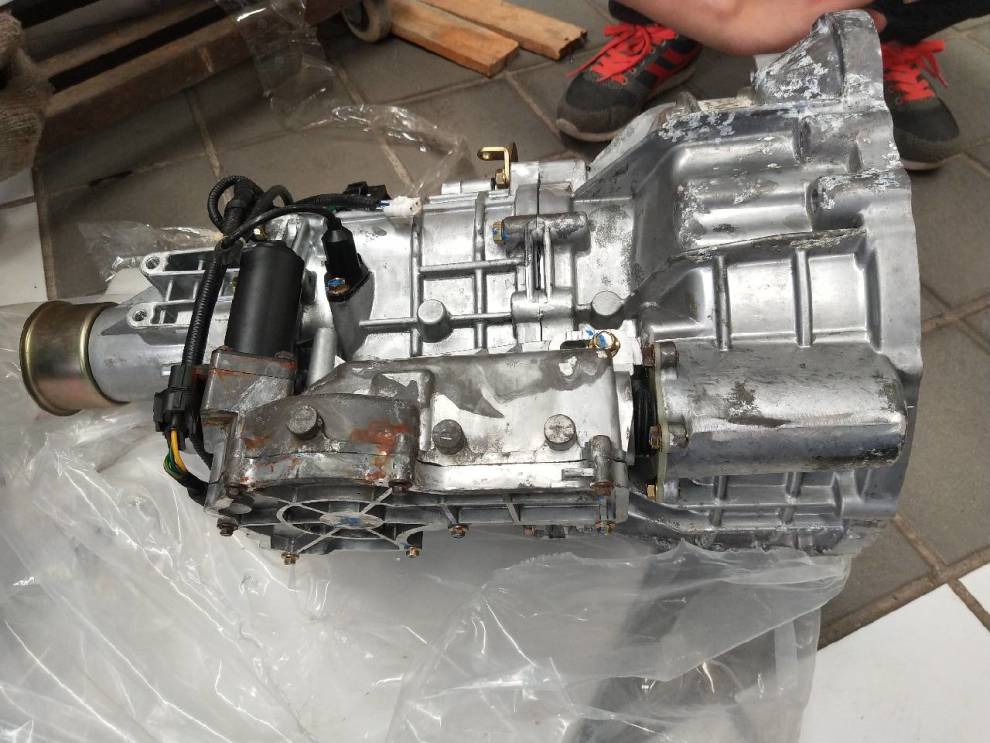 北汽幻速h2尊贵型变速箱吱吱异响