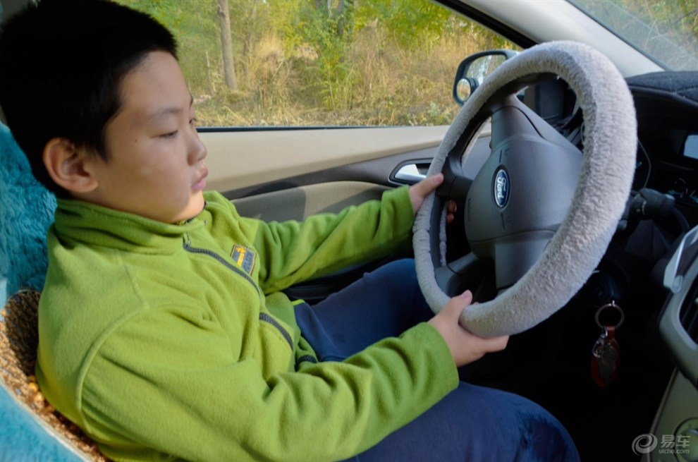 萌宝造车##我是小司机#说说我家汽车方向盘下方有啥功能