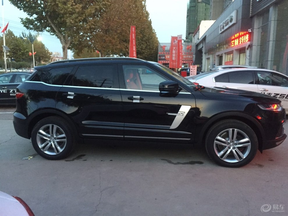 外观到配置都让人惊喜 众泰t700提车作业