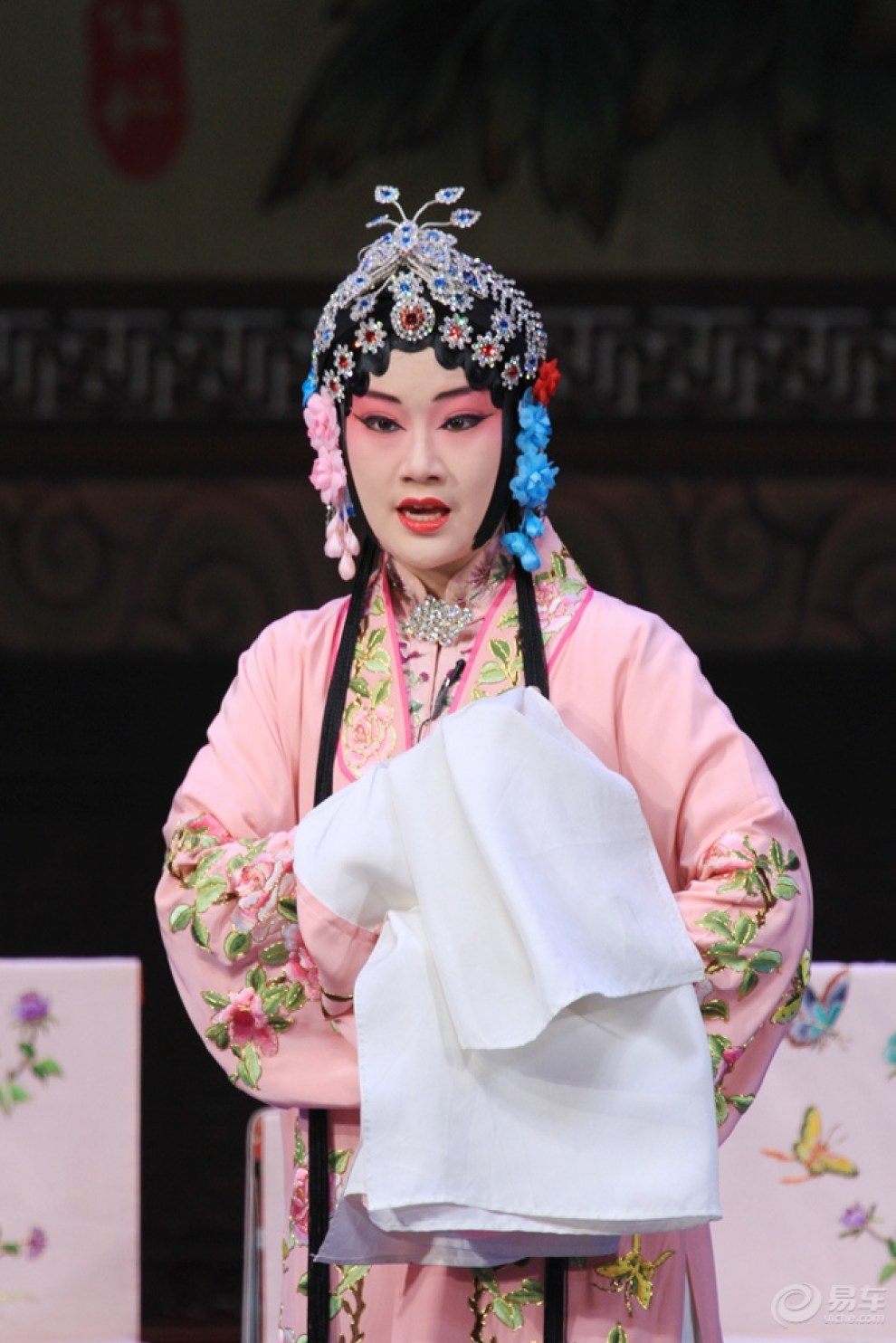 天津市评剧白派剧团在天津海河剧院上演评剧《珍珠衫》剧照