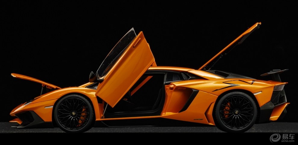 【测评】aa 1/18 兰博基尼aventador lp75