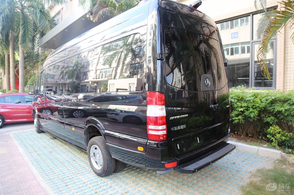 奔驰斯宾特524客舱音响升级