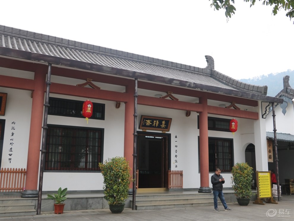 【广西长安壹家人车友会】自驾cs15参观宝华山应天寿佛寺