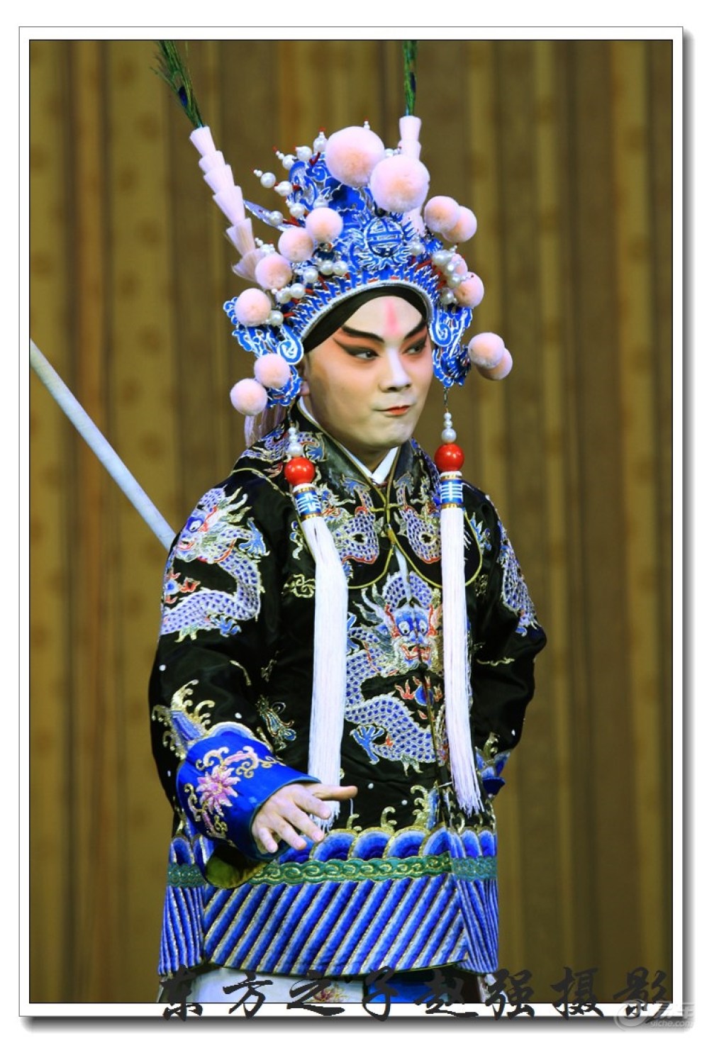 天津京剧院上演京剧《牧虎关》剧照主演:王嘉庆