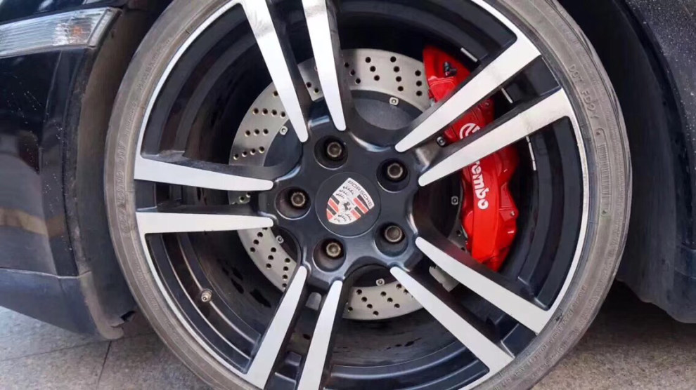 保時捷卡曼 剎車系統改裝brembo gt6獨領風騷!