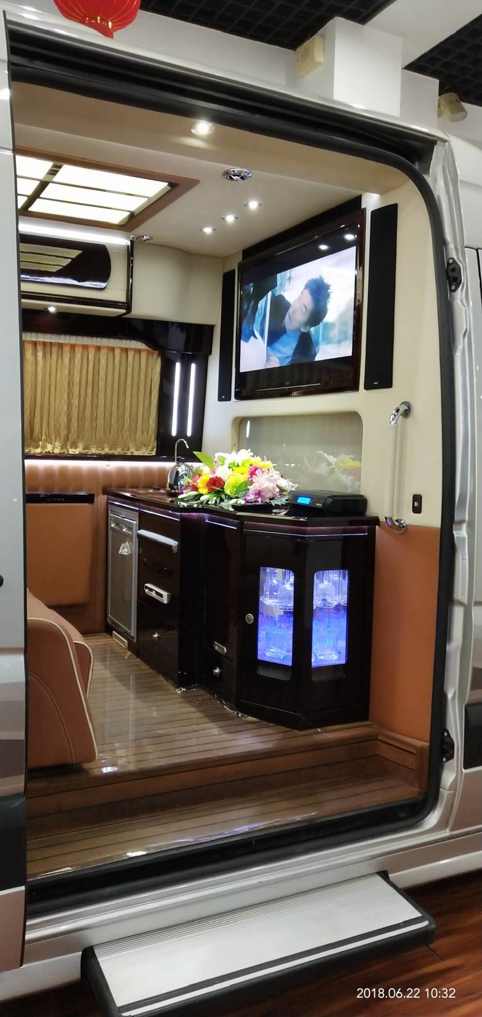 奔驰进口商务房车斯宾特内饰欣赏!