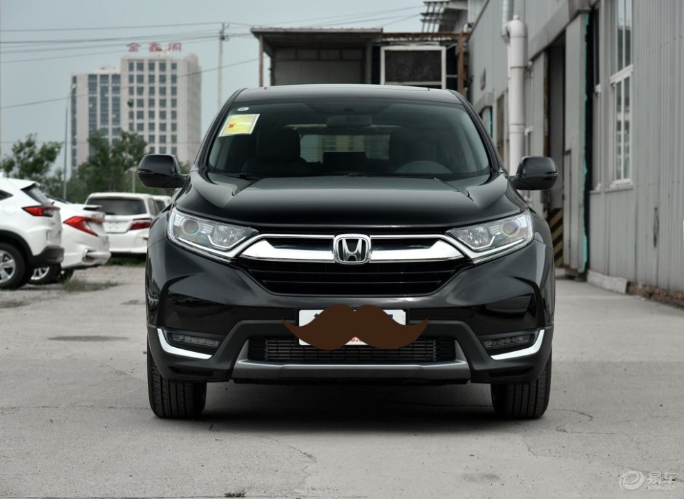 帅大叔和小鲜肉,难舍难分