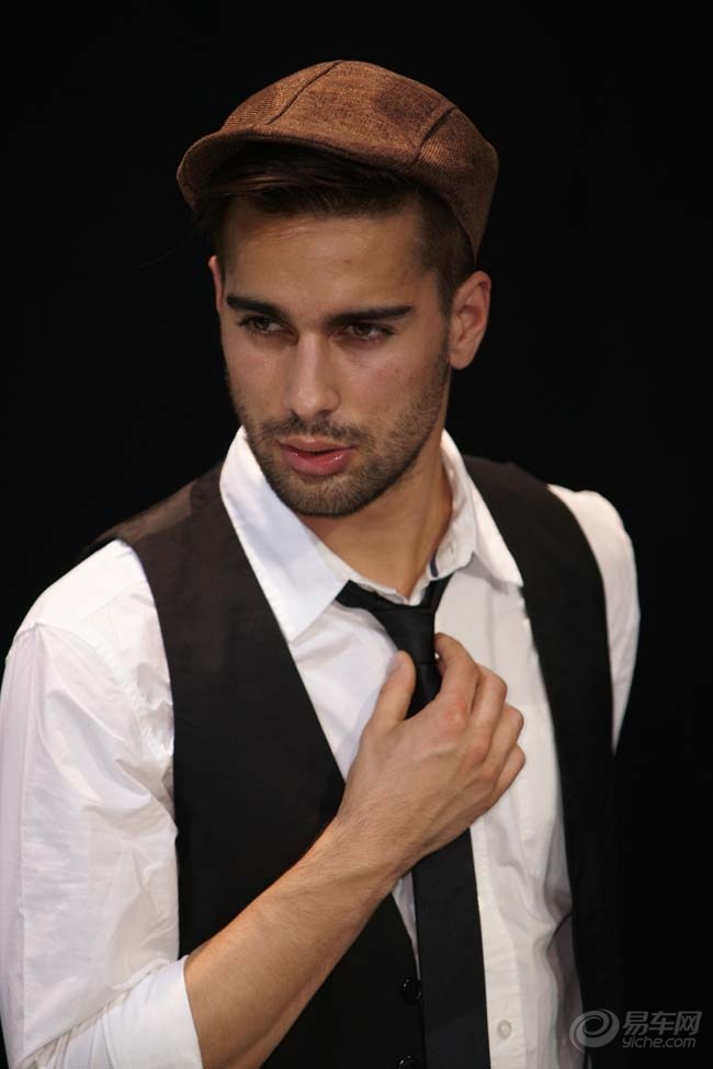 【车展模特】mini展台异域风情帅哥 电力十足高清美图