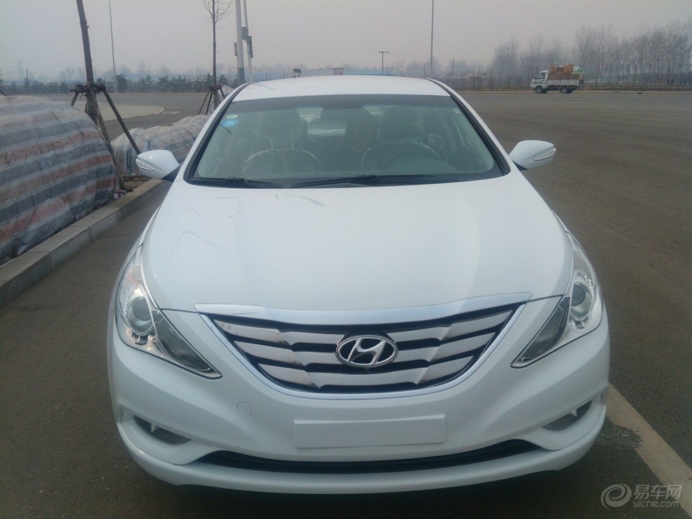 我的爱车白色索纳塔八到家了