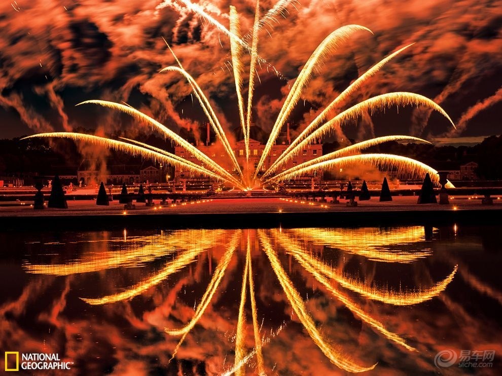 【每日一图】法国子爵城堡炫目焰火